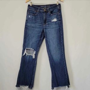 American Eagle Cropped 90’s Flare ❤️🦋👖